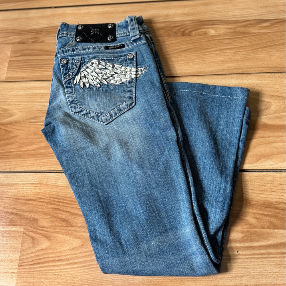 Miss Me Jeans w/ Ivory Suede Angel Wing Embellishments on Back Pockets  Sz 25